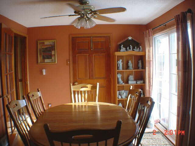 2422 Cleveland Street Clinton, IA 52732 - Photo 6 of 24 Gallery Image 6