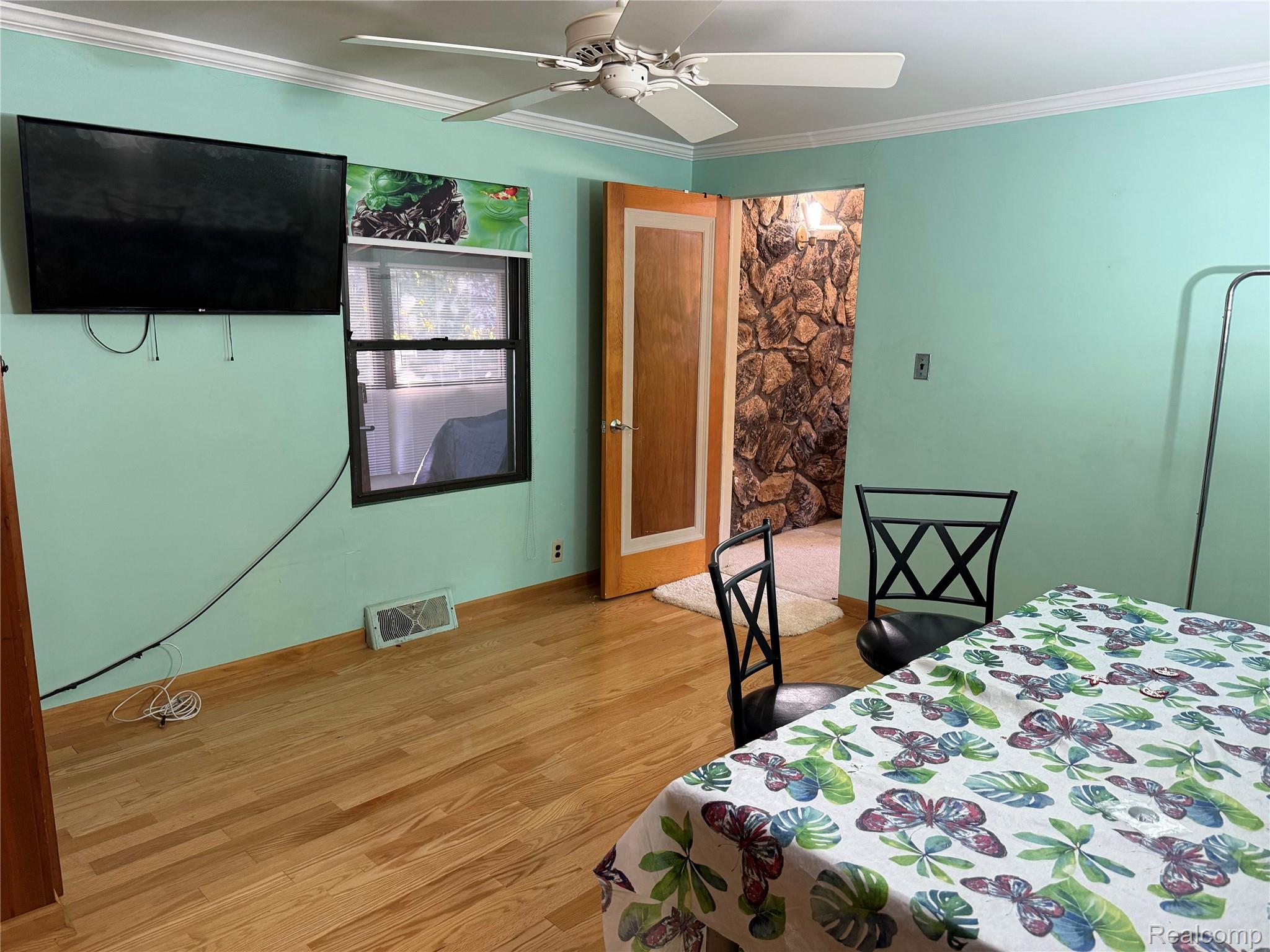 2030 Orpington Road Troy, MI 48083 - Photo 8 of 22