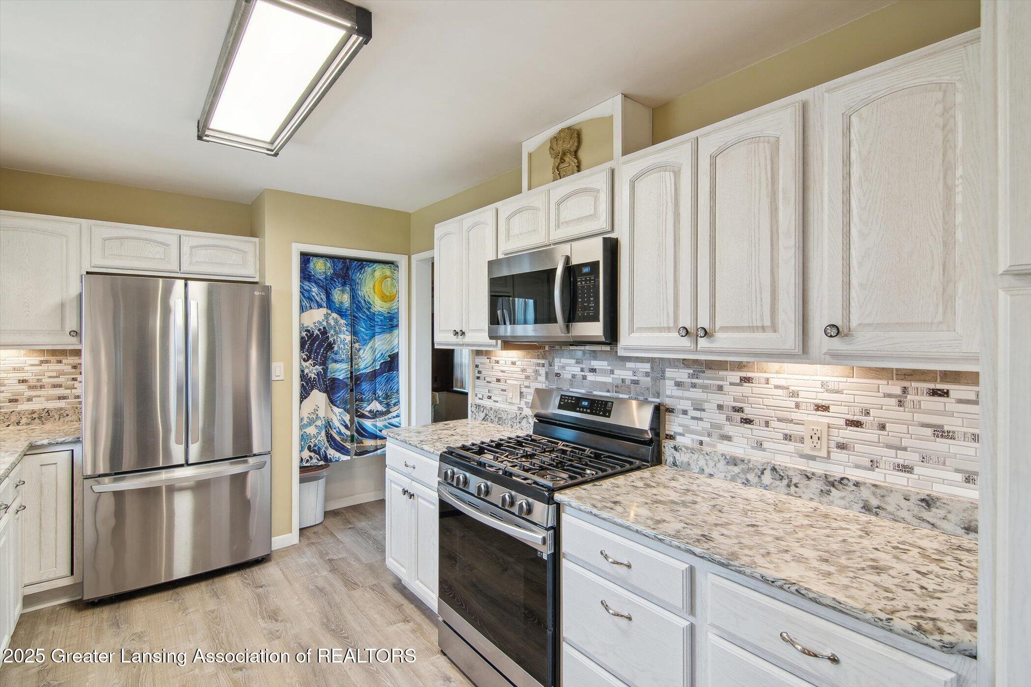 5582 Buckingham Road Haslett, MI 48840 - Photo 20 of 58 20-5582-Buckingham-Rd-Haslett-MI-48840-W