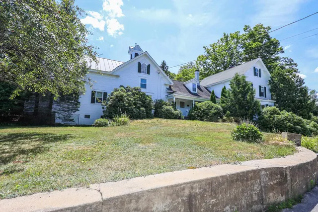 $699,900 | 25 Pleasant Street, Goffstown, NH 03045