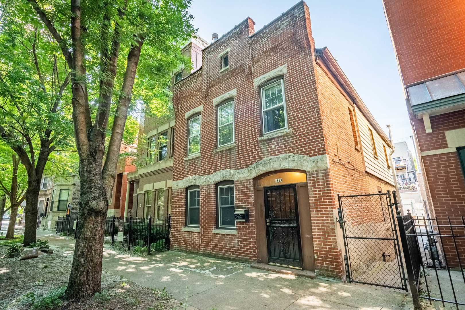 1321 West Fillmore Street Chicago, IL 60607 - Photo 1 of 9