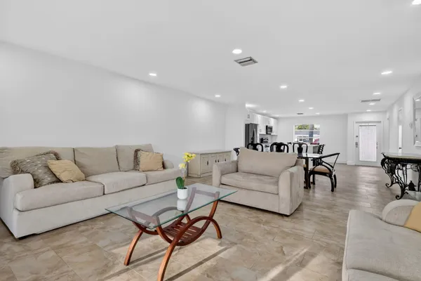 $2,650 | 5093 Privet Place, Unit A1, Delray Beach, FL 33484