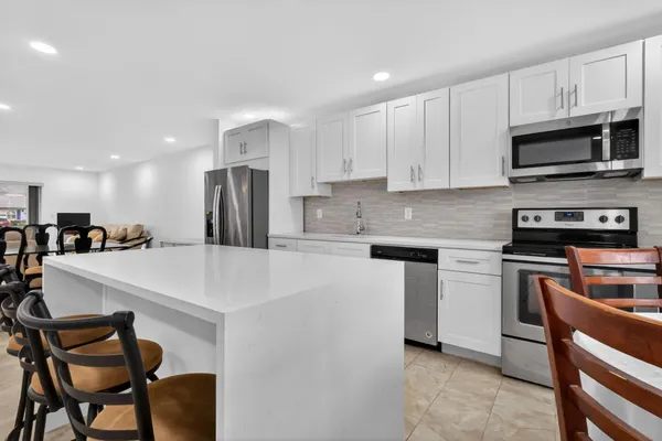 $2,650 | 5093 Privet Place, Unit A1, Delray Beach, FL 33484