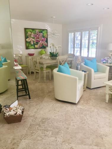 125 Seabreeze Circle Jupiter, FL 33477 - Photo 3 of 10