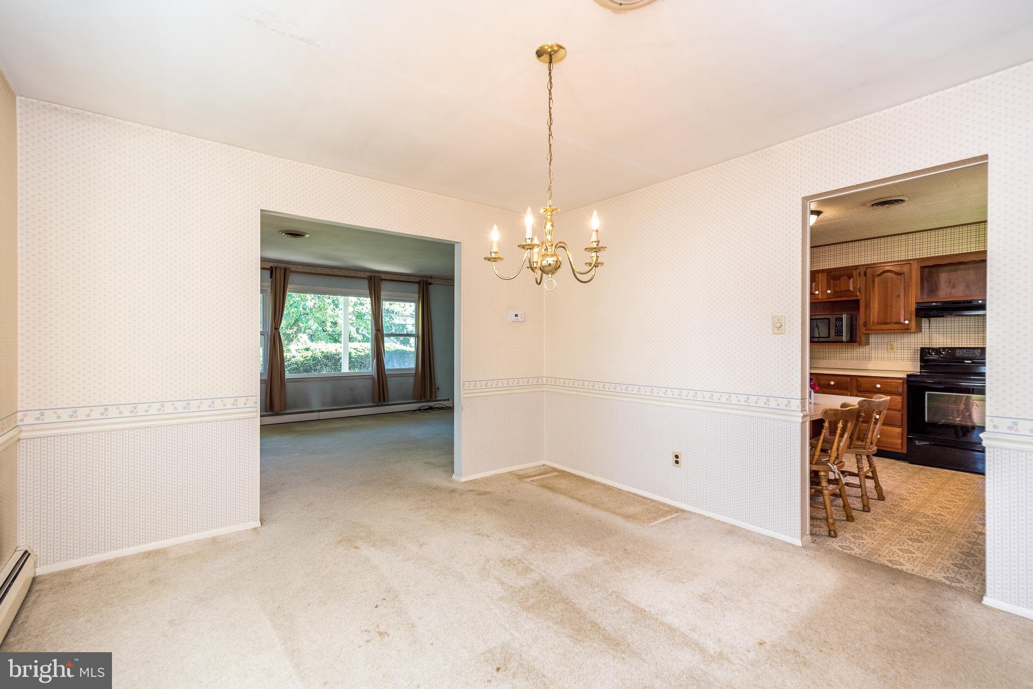 1606 Dillon Road Ambler, PA 19002 - Photo 11 of 51 Dining room