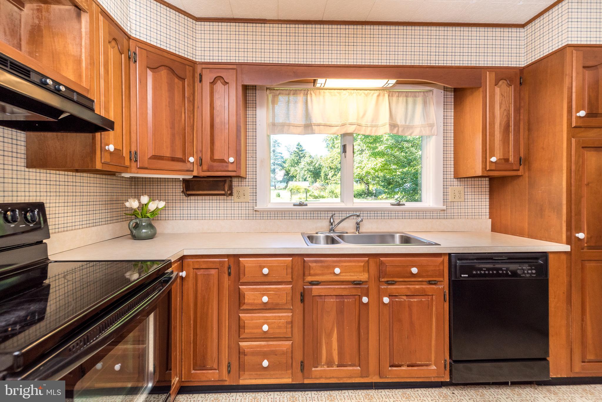 1606 Dillon Road Ambler, PA 19002 - Photo 15 of 51 Kitchen