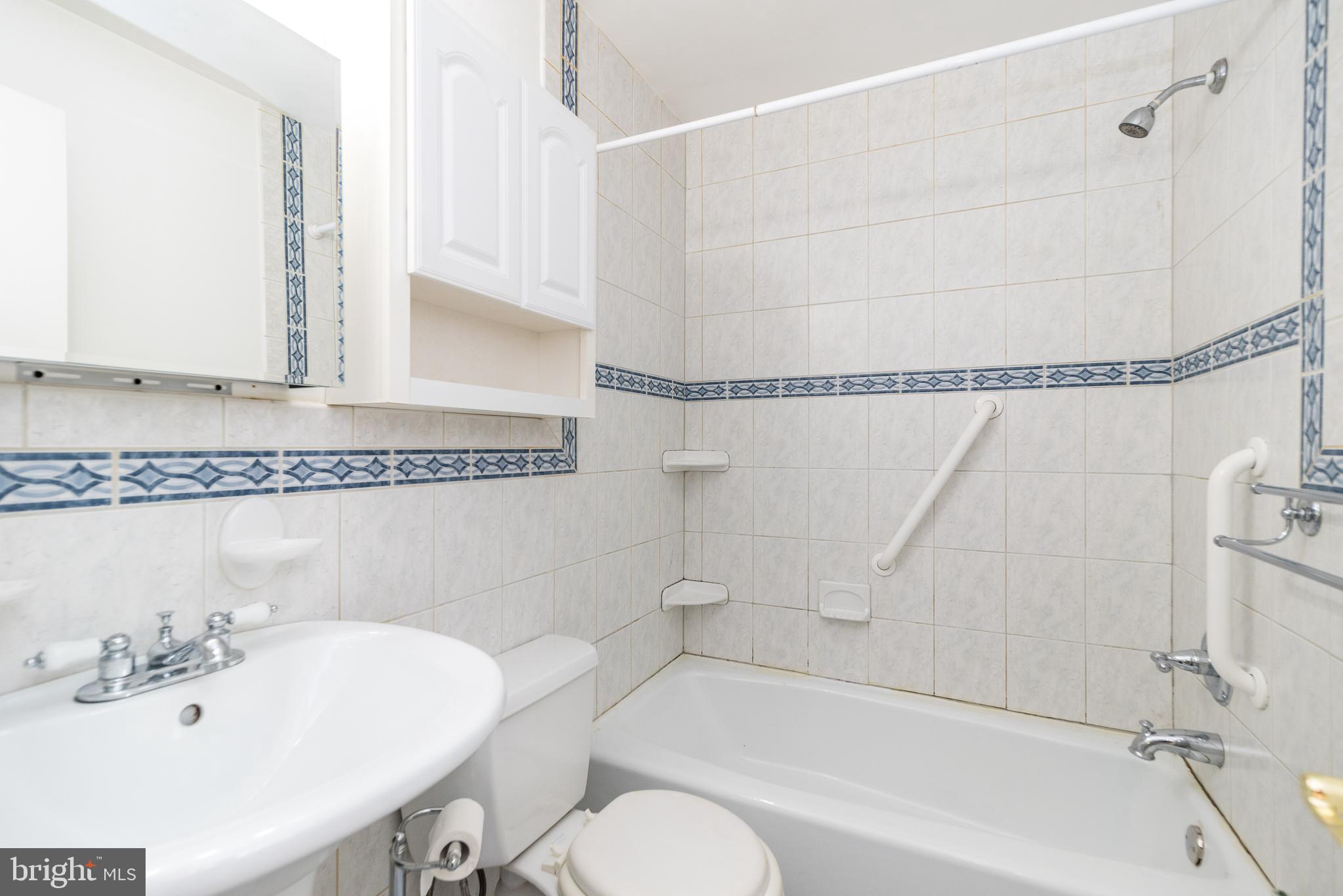 1606 Dillon Road Ambler, PA 19002 - Photo 27 of 51 Hall bathroom