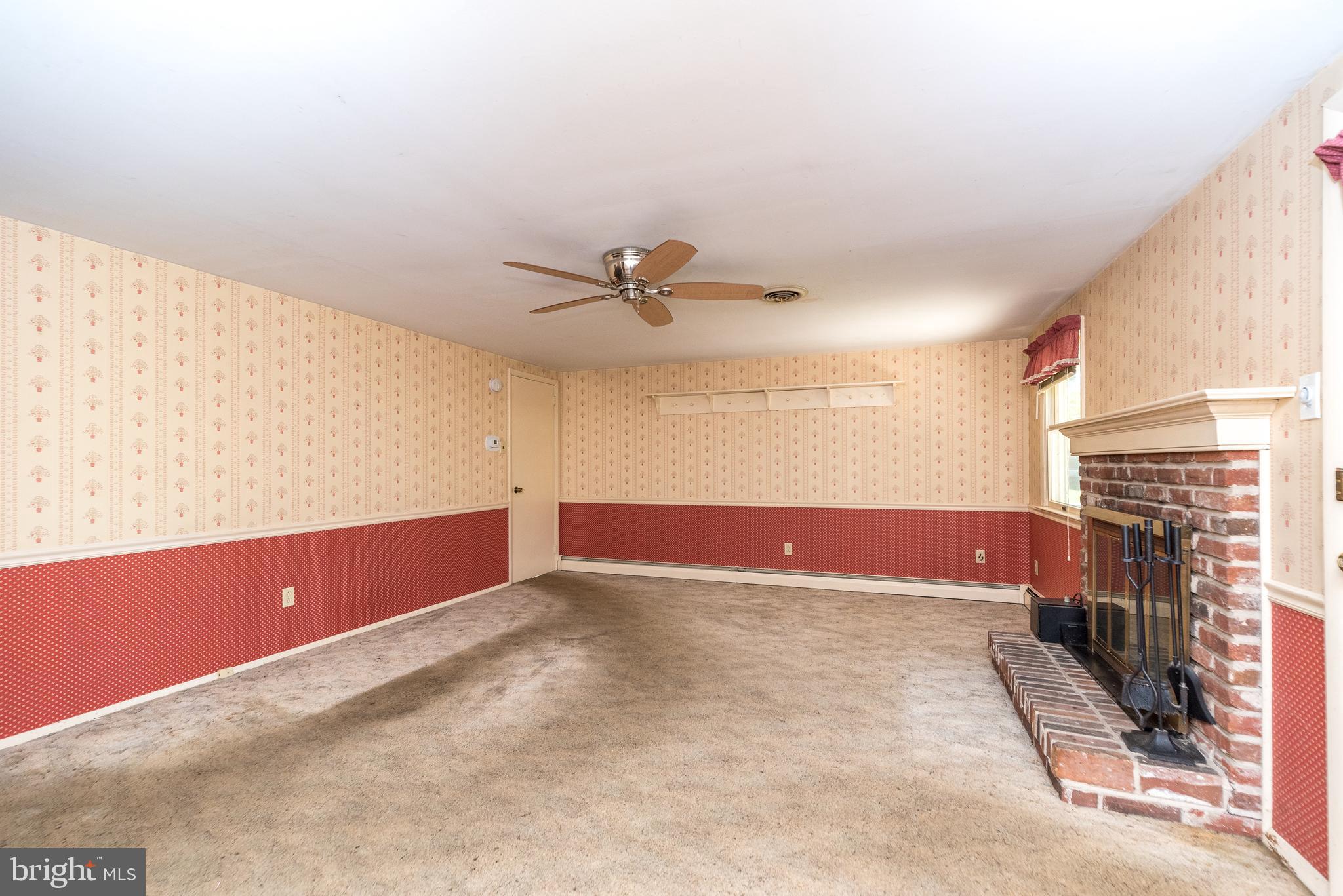 1606 Dillon Road Ambler, PA 19002 - Photo 30 of 51 Family room
