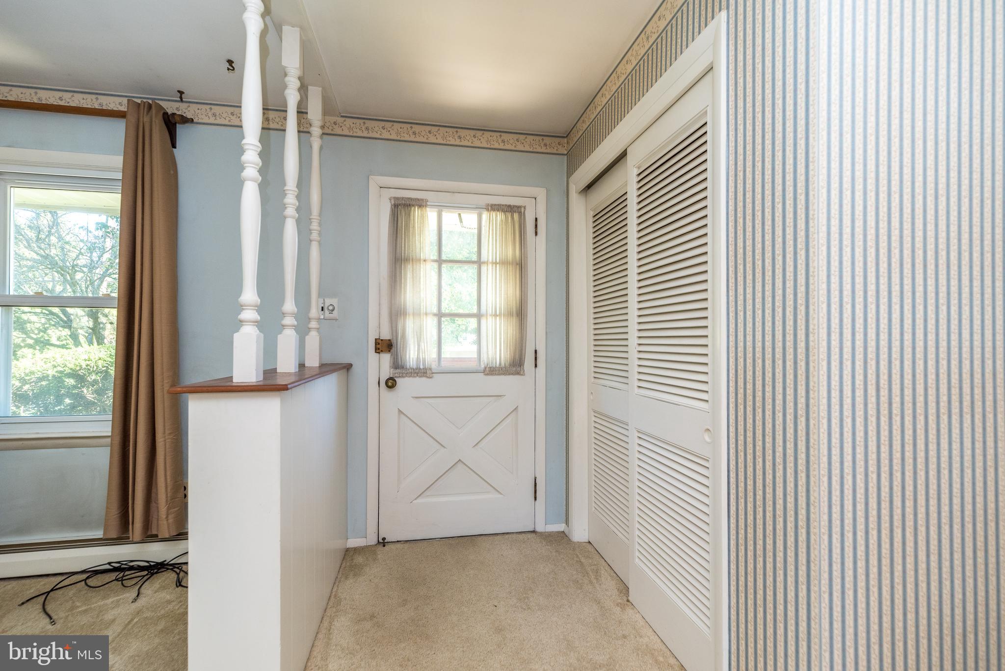 1606 Dillon Road Ambler, PA 19002 - Photo 6 of 51 Foyer