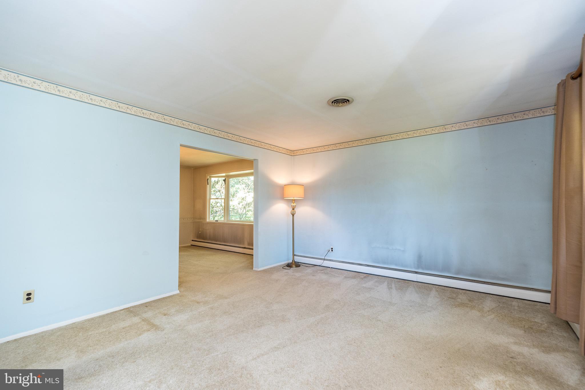 1606 Dillon Road Ambler, PA 19002 - Photo 8 of 51 Living room