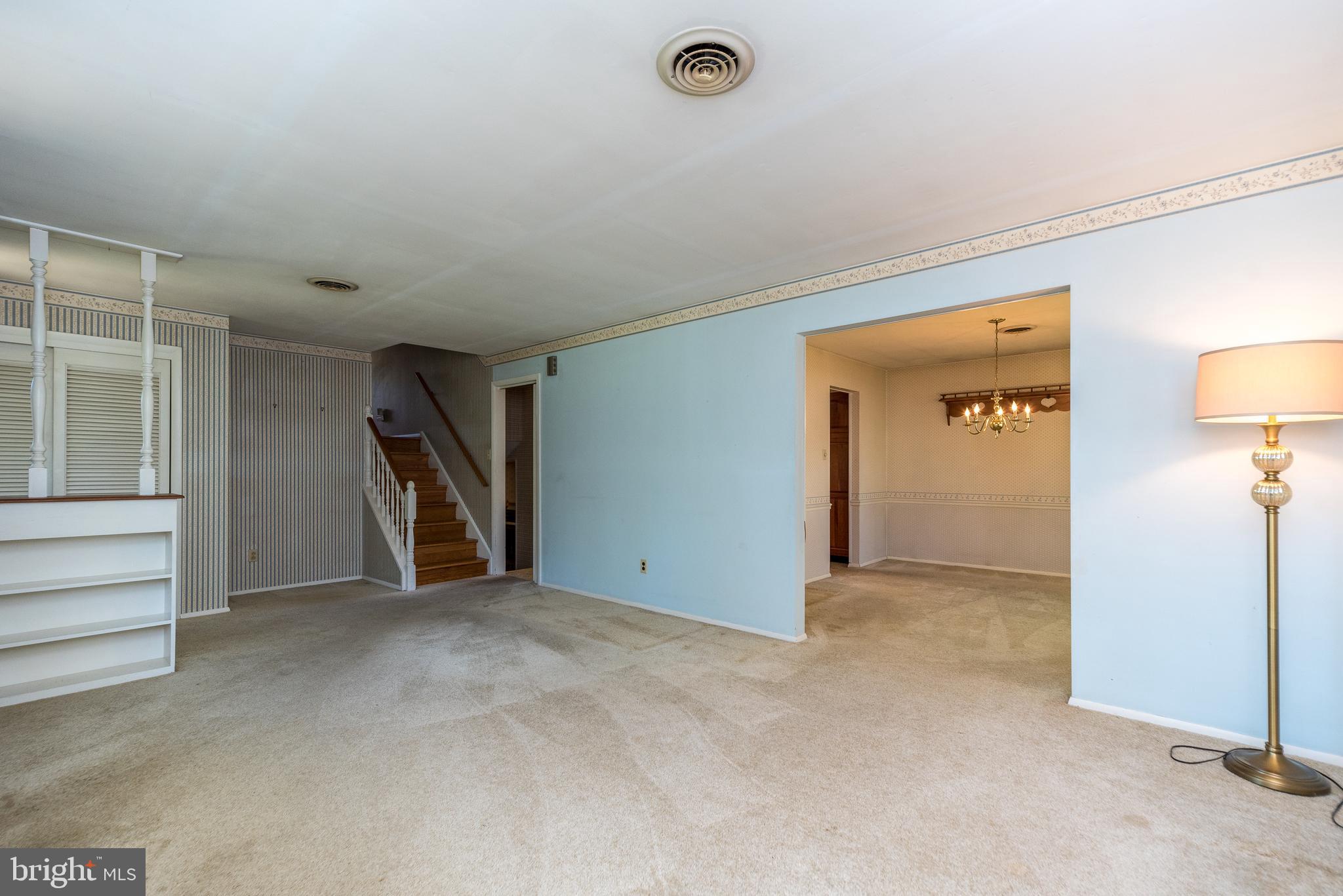 1606 Dillon Road Ambler, PA 19002 - Photo 9 of 51 Living room