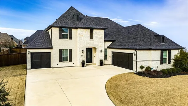 a house view with a outdoor space
