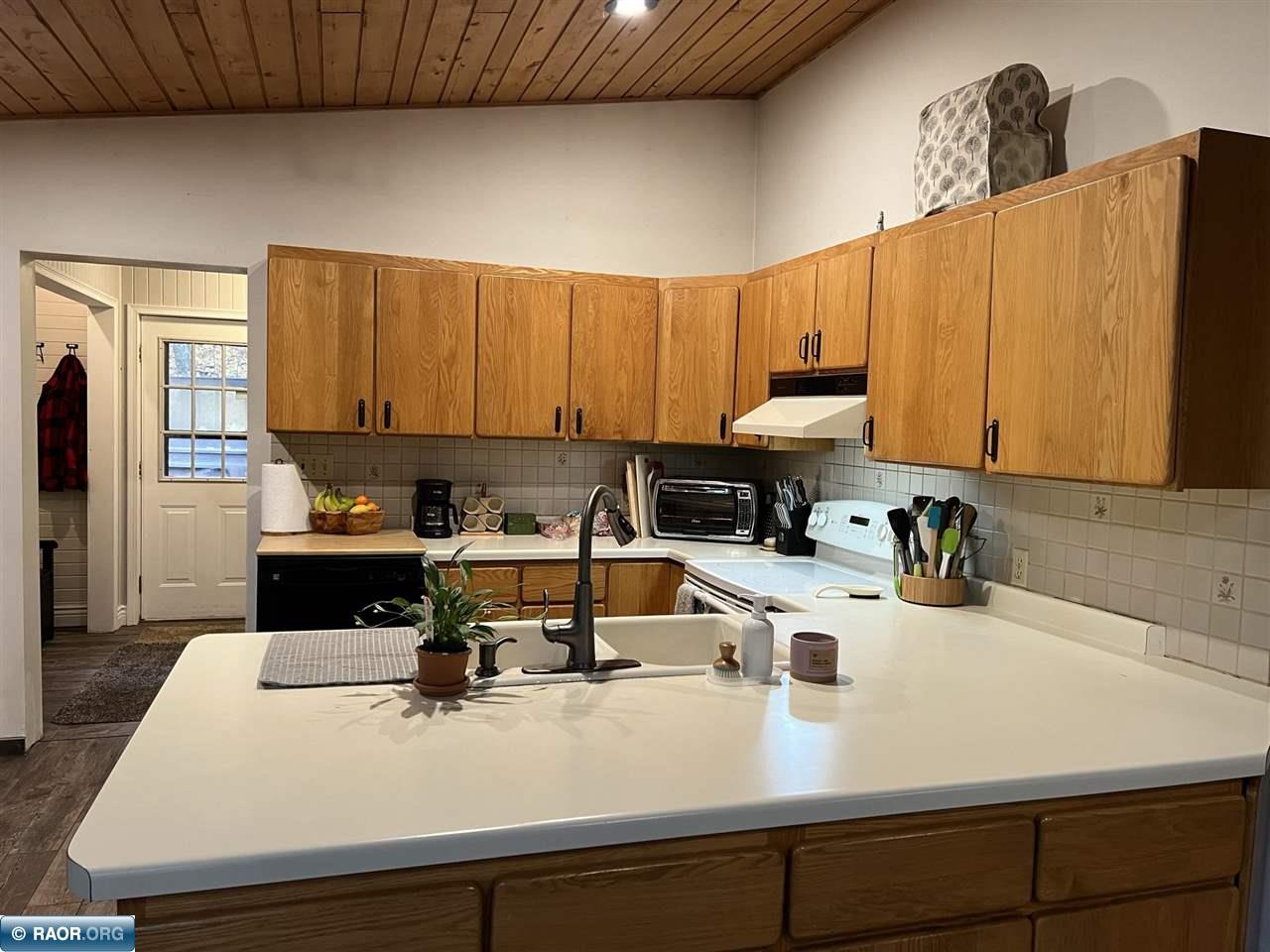 13015 Beauty Mountain Road Hibbing, MN 55746 - Photo 5 of 35 Gallery Image 5