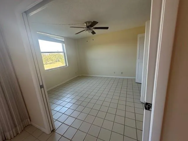 a view of empty room with window