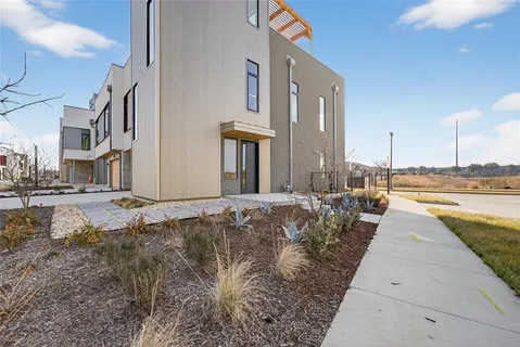 $750,000 | 1111 Raiford Road, Unit 105, Carrollton, TX 75007