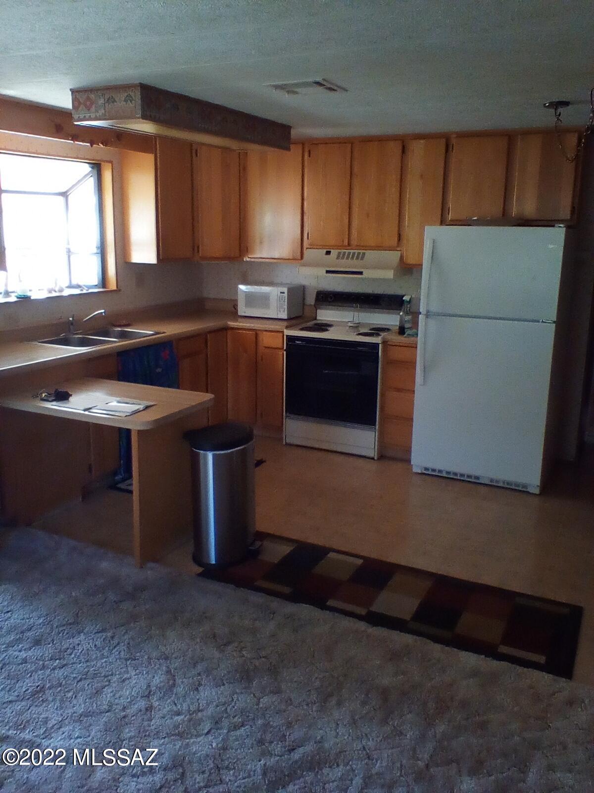 5473 West Box R Street Tucson, AZ 85713 - Photo 3 of 21 Kitchen