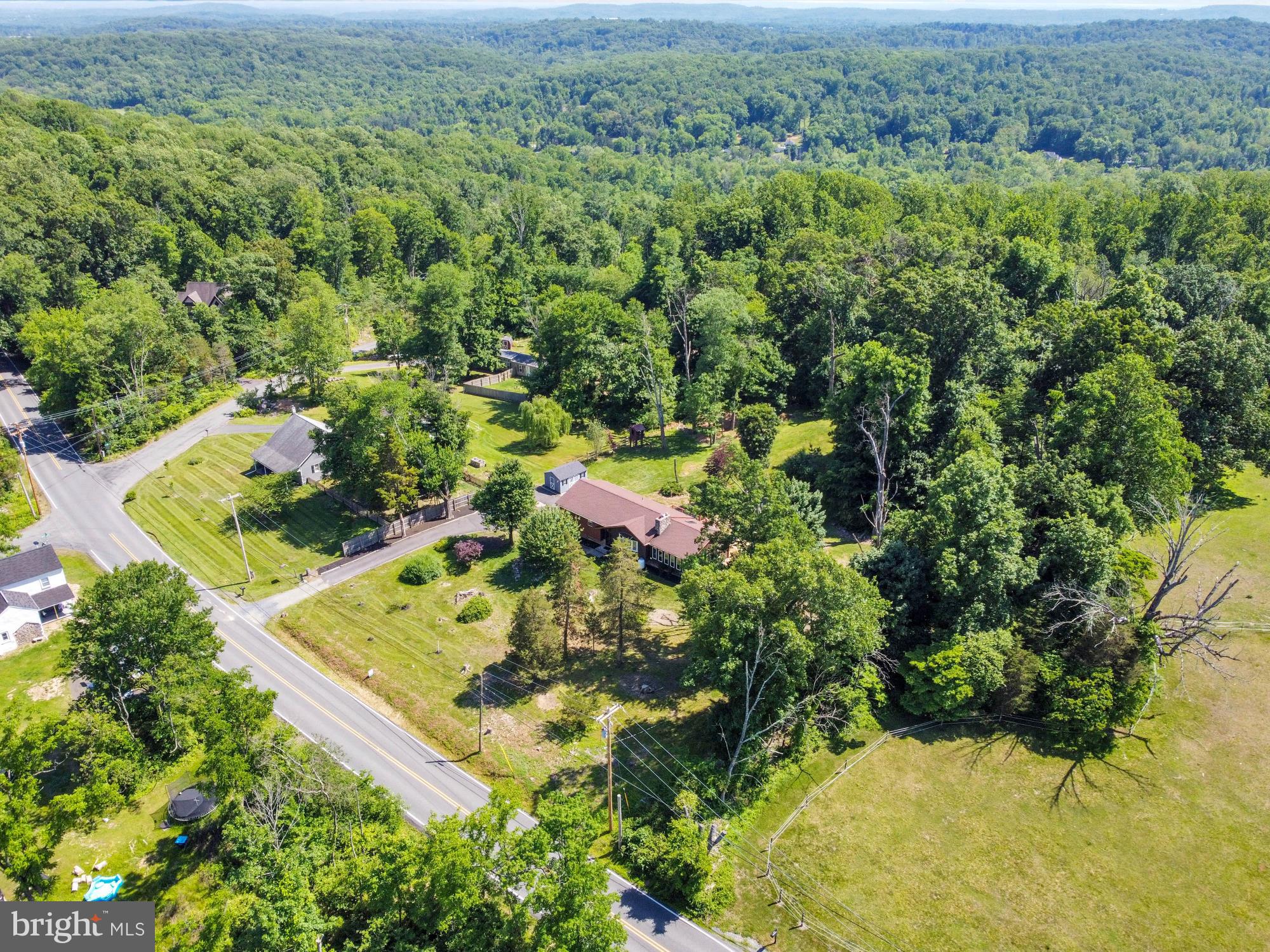2394 Hill Road Perkiomenville, PA 18074 - Photo 24 of 44