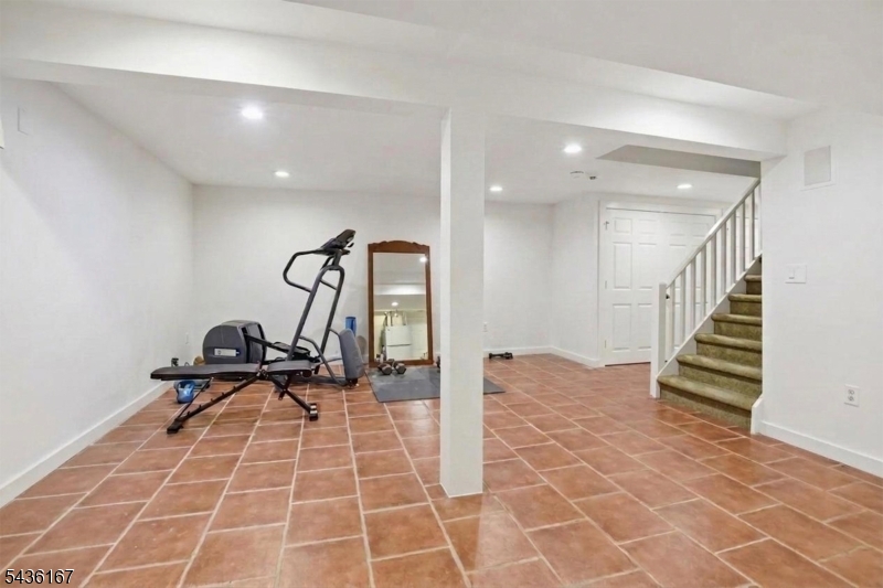 41 Farmersville Road Califon, NJ 07830 - Photo 23 of 38