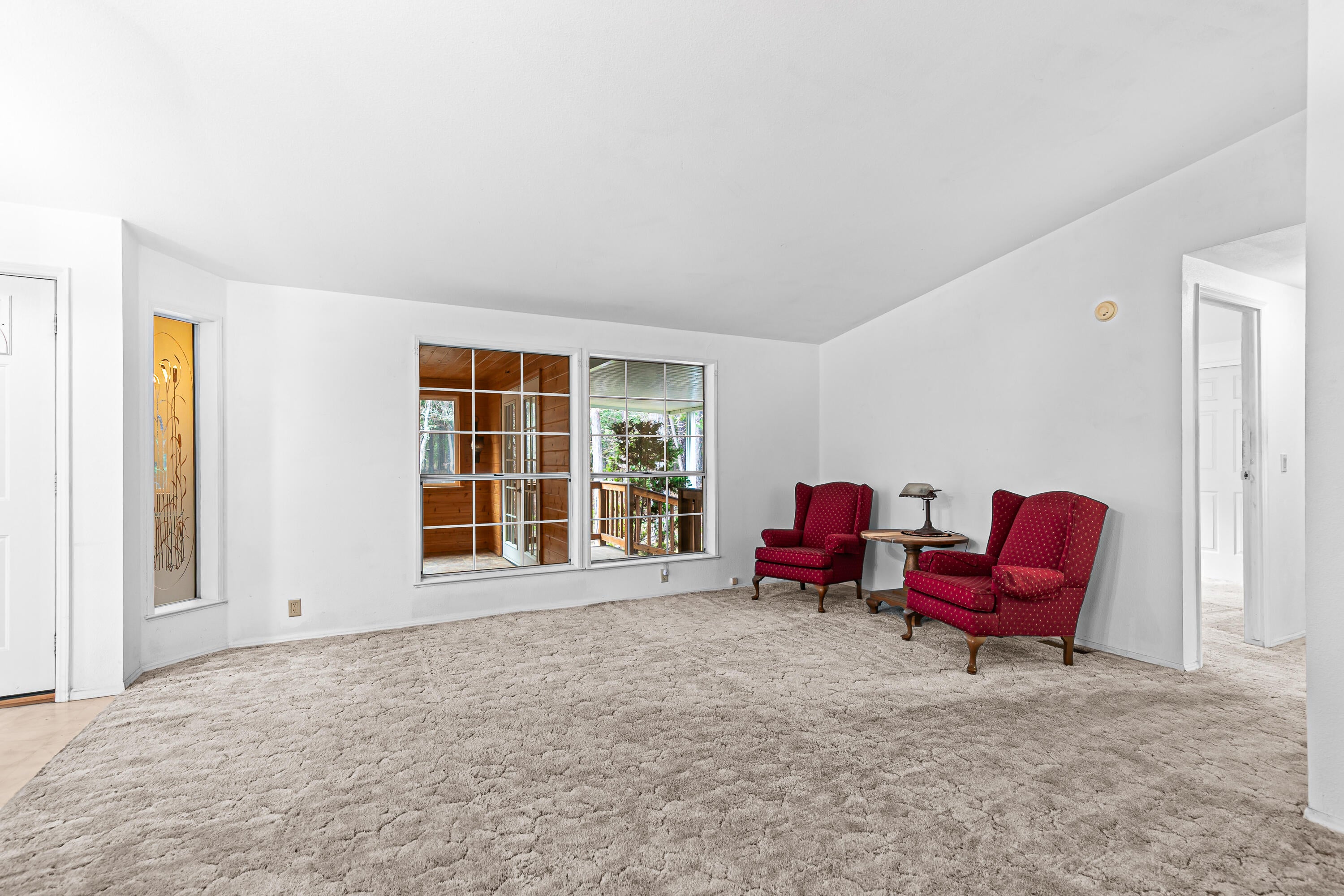 3610 Pleasant Creek Road Rogue River, OR 97537 - Photo 52 of 110 House 2 Living Room