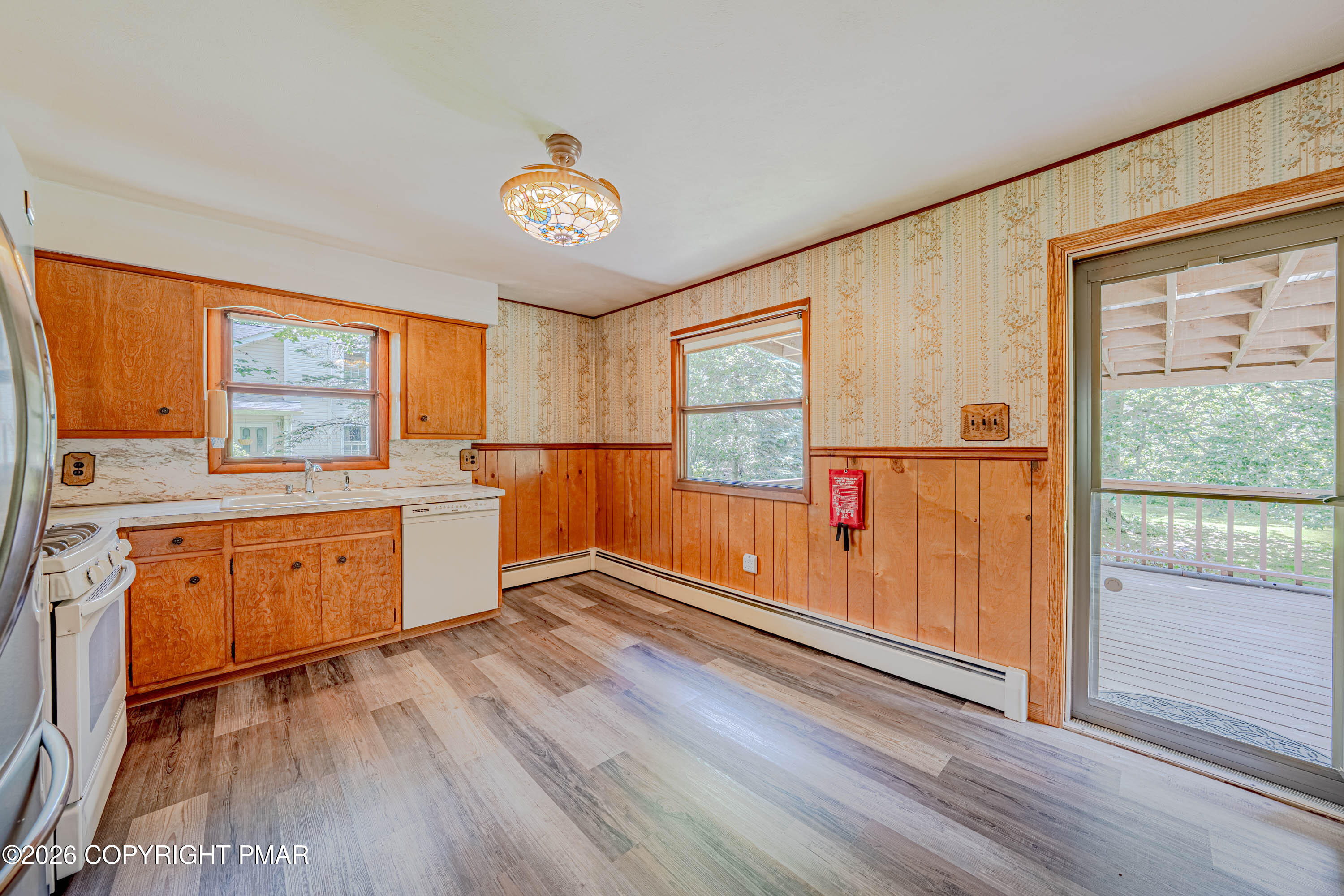 5226 Beechwood Road Pocono Lake, PA 18347 - Photo 11 of 65 5226 Beechwood-28