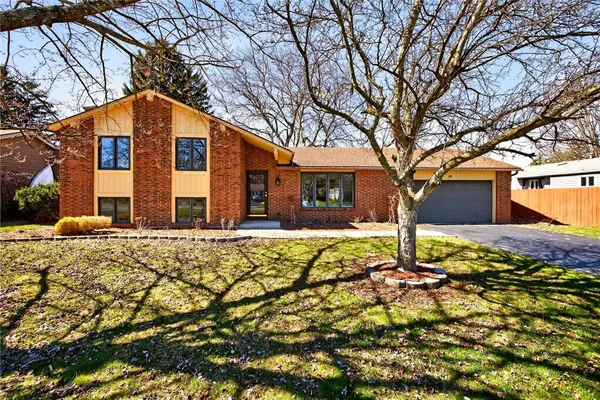 $249,900 | 19 Chimney Hill Road, Greece, NY 14612