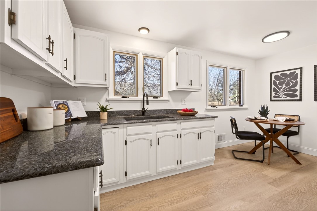 19 Chimney Hill Road Greece, NY 14612 - Photo 12 of 29