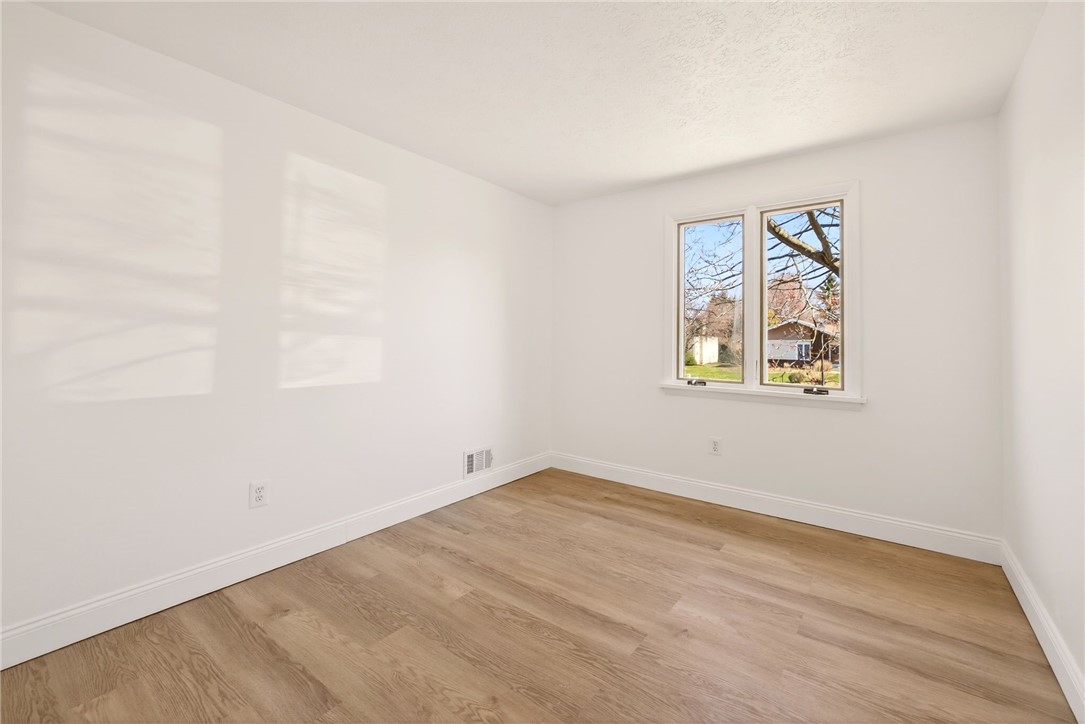 19 Chimney Hill Road Greece, NY 14612 - Photo 17 of 29