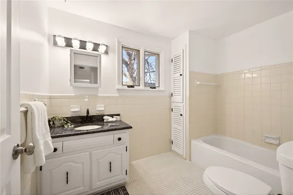 $249,900 | 19 Chimney Hill Road, Greece, NY 14612