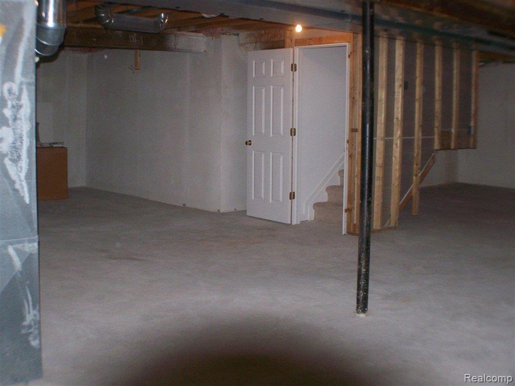 70 Eagle Ridge Road Lake Orion, MI 48360 - Photo 16 of 17 bsmnt2.jpg