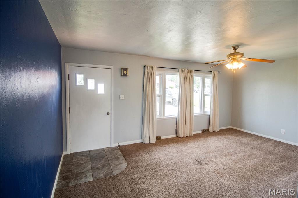 440 West State Street Waverly, IL 62692 - Photo 7 of 39