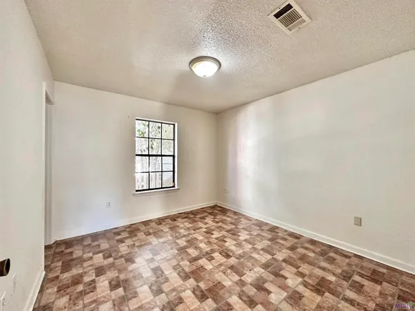 $449,900 | 724 North Bullion Avenue, Gonzales, LA 70737