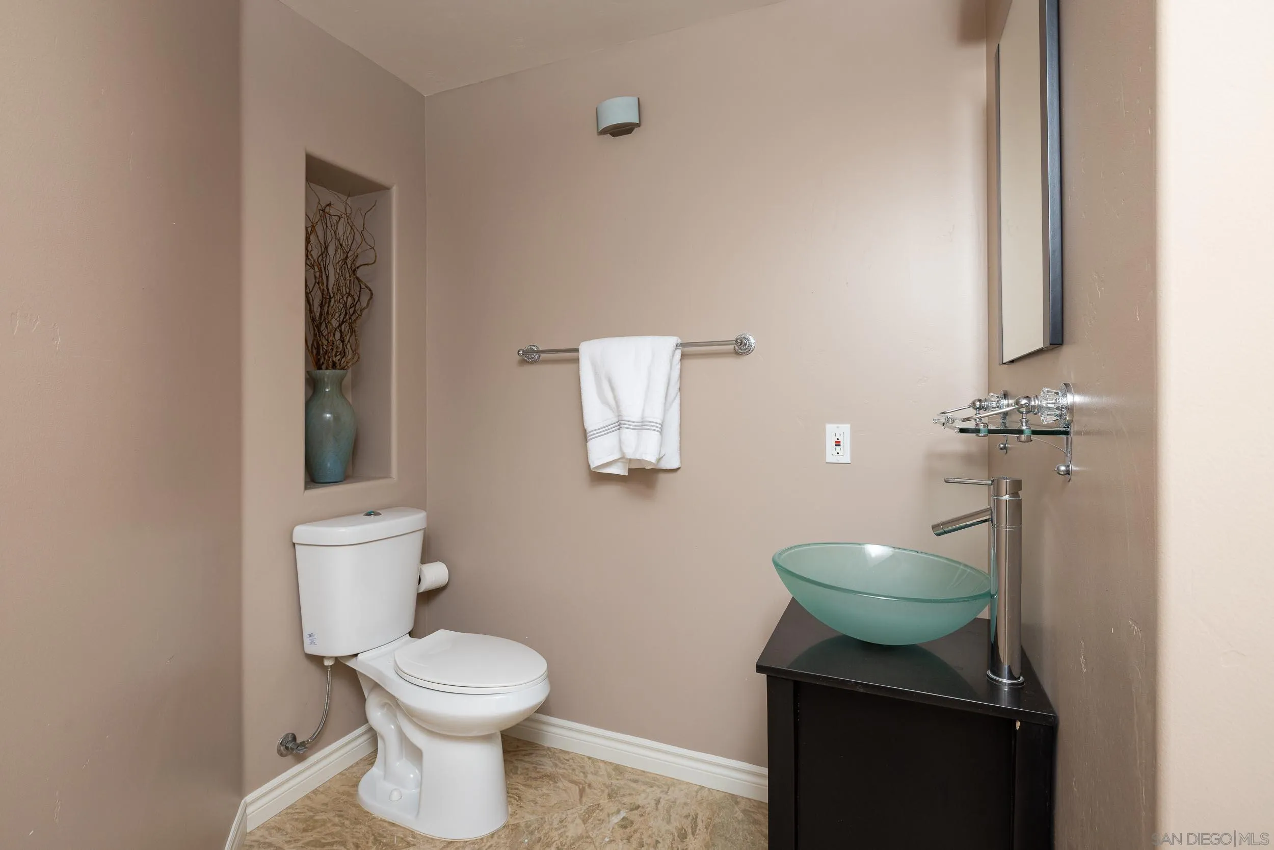 15275 Eastvale Road Poway, CA 92064 - Photo 31 of 53