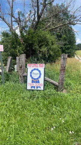 $79,900 | 6 Running Deer Lane, Monroe City, MO 63456