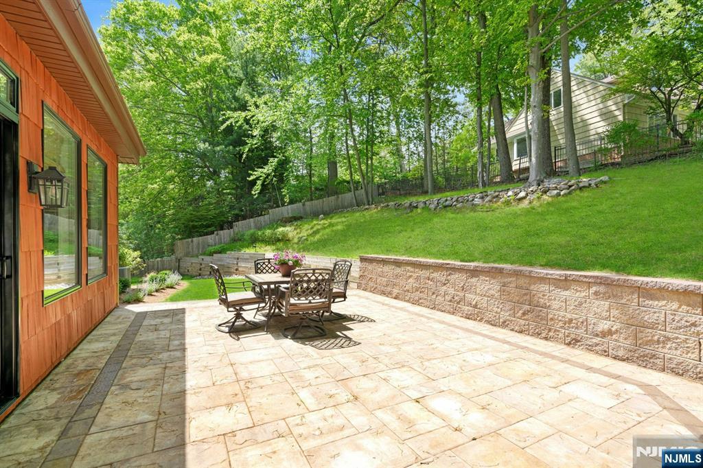 610 North Monroe Street Ridgewood, NJ 07450 - Photo 29 of 33
