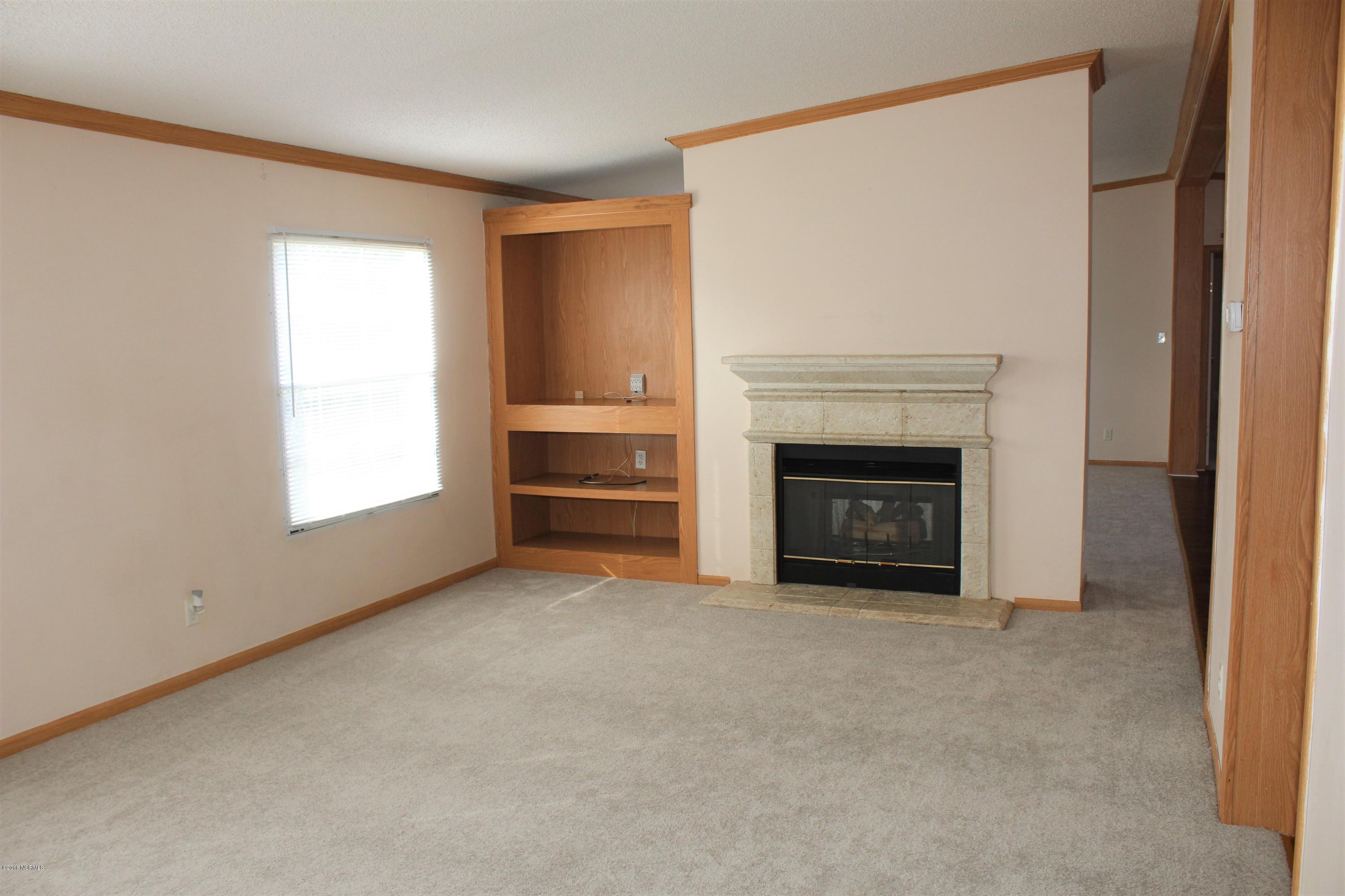 10421 Smith Road Middlesex, NC 27557 - Photo 12 of 18 Living Room