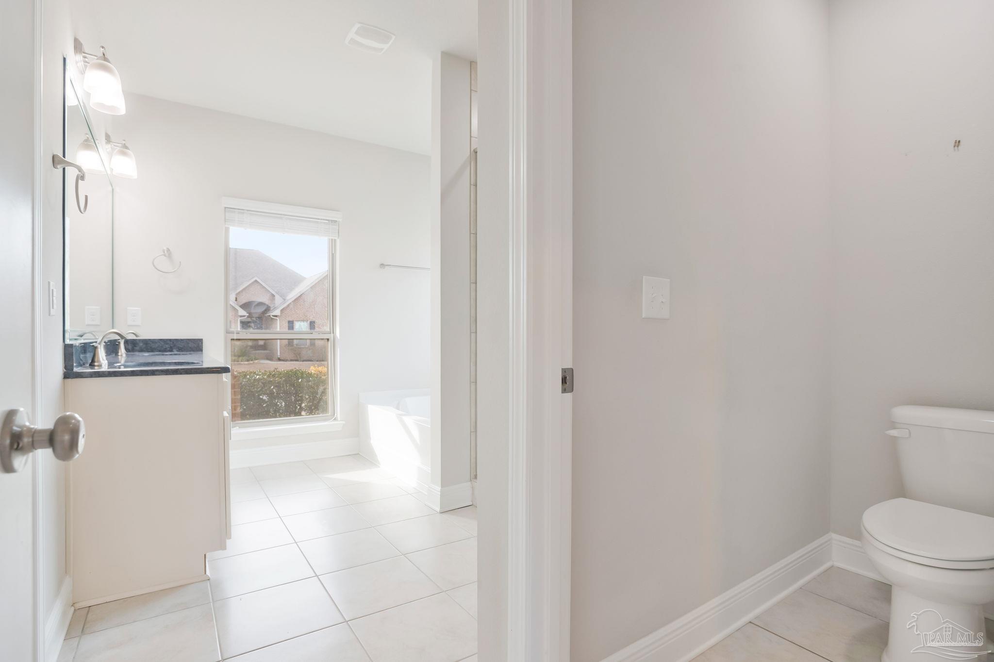 8016 Woodbrook Road Pensacola, FL 32526 - Photo 24 of 48