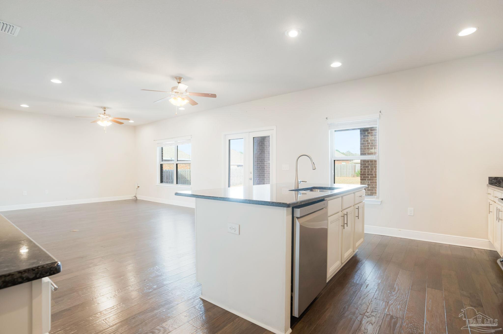 8016 Woodbrook Road Pensacola, FL 32526 - Photo 10 of 48