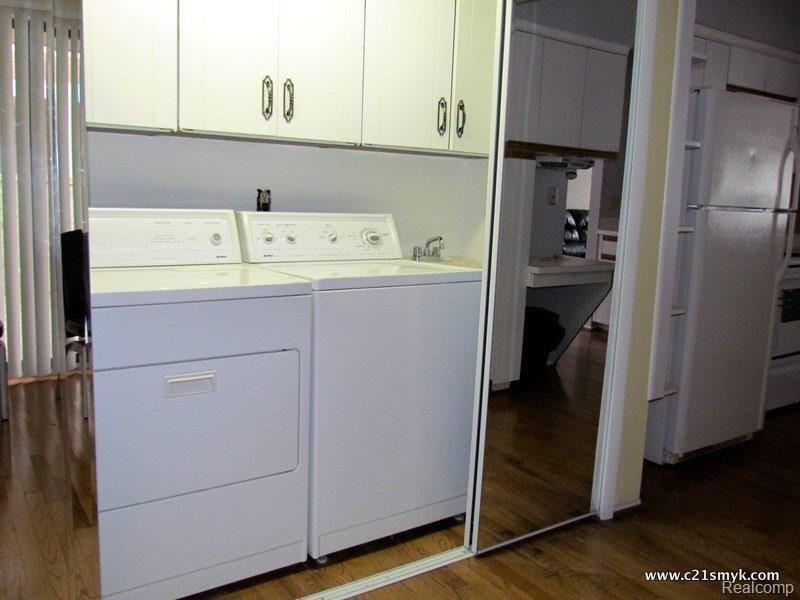 23233 Farmington Road, Unit 22 Farmington, MI 48336 - Photo 20 of 25 First floor laundry