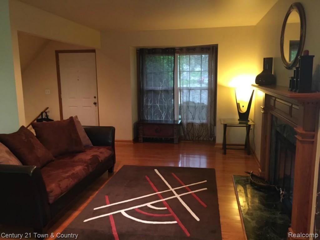 1637 Colony Drive Rochester, MI 48307 - Photo 9 of 20 Great Room III