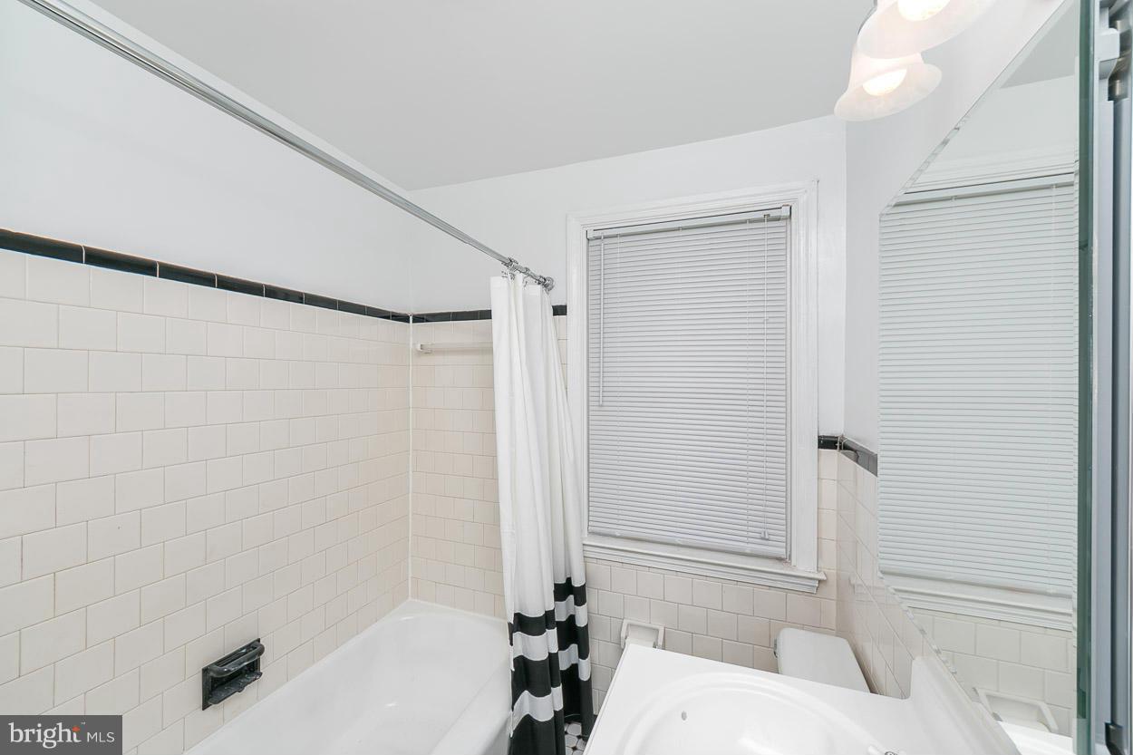 1859 Edgewood Road Parkville, MD 21286 - Photo 22 of 30 Bath