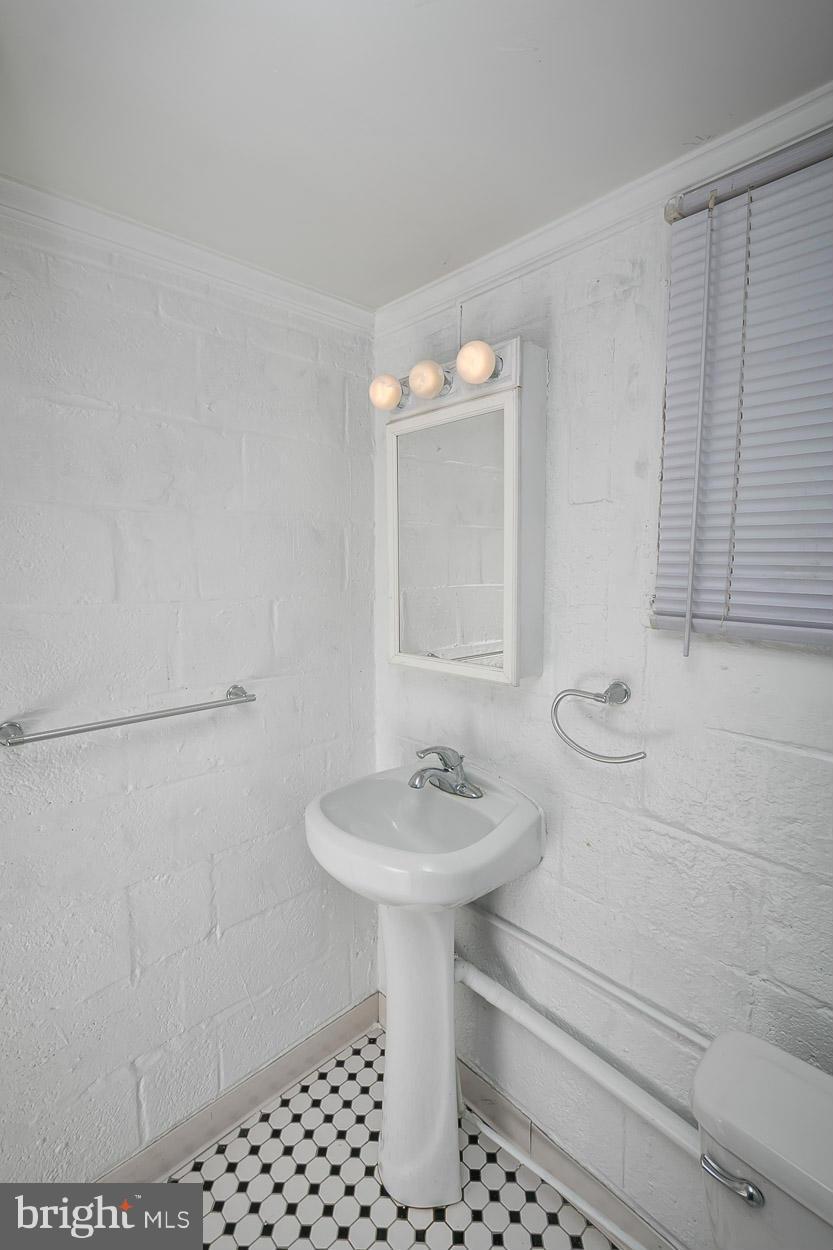 1859 Edgewood Road Parkville, MD 21286 - Photo 23 of 30 Bath