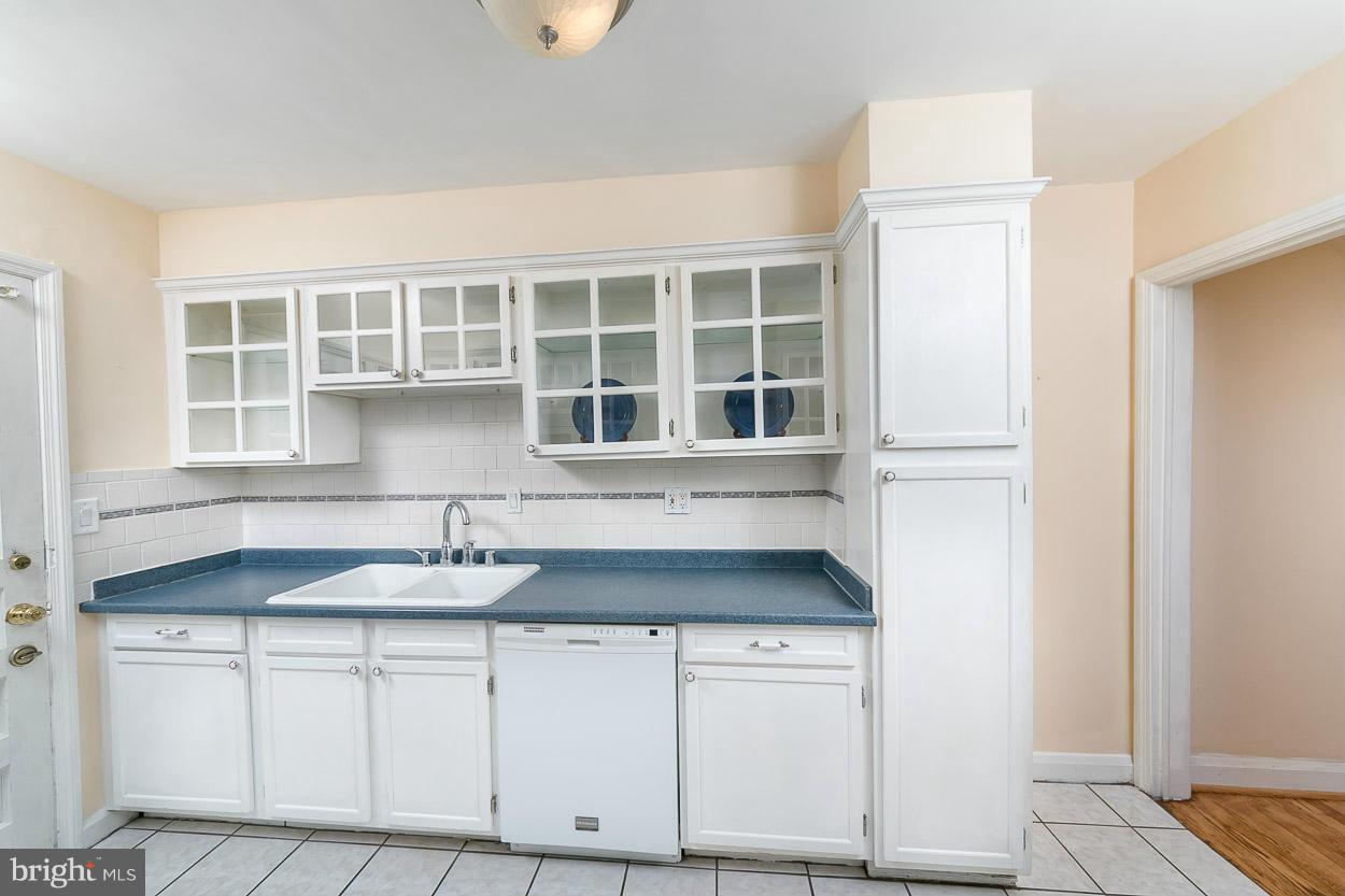 1859 Edgewood Road Parkville, MD 21286 - Photo 10 of 30 Kitchen