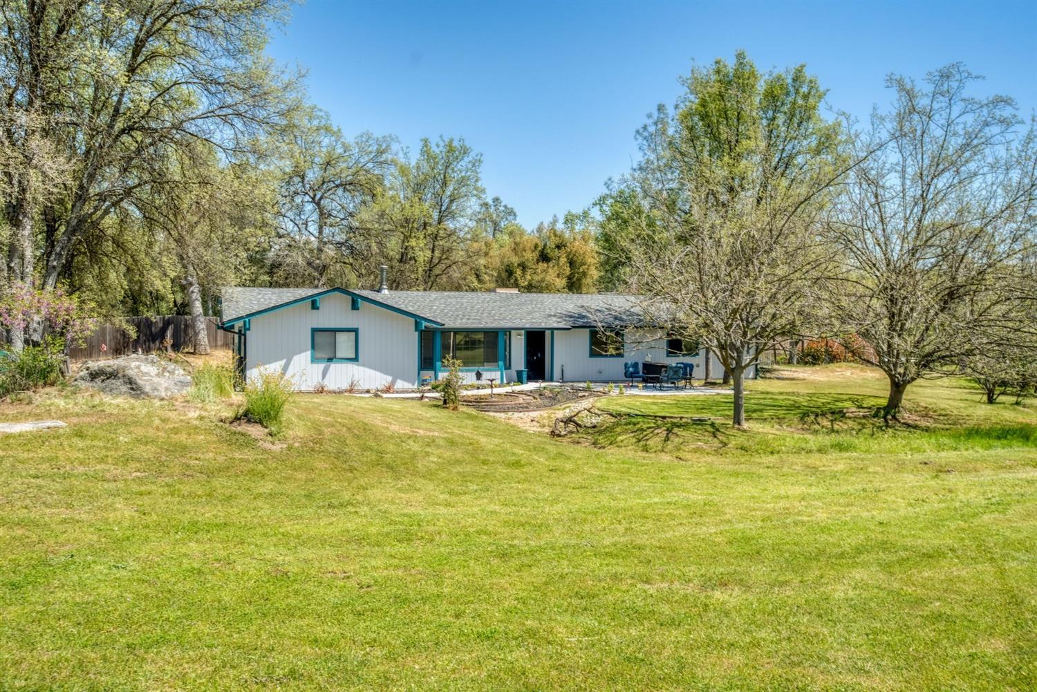 31549 Delaware Road Coarsegold, CA 93614 - Photo 3 of 38 Gallery Image 3
