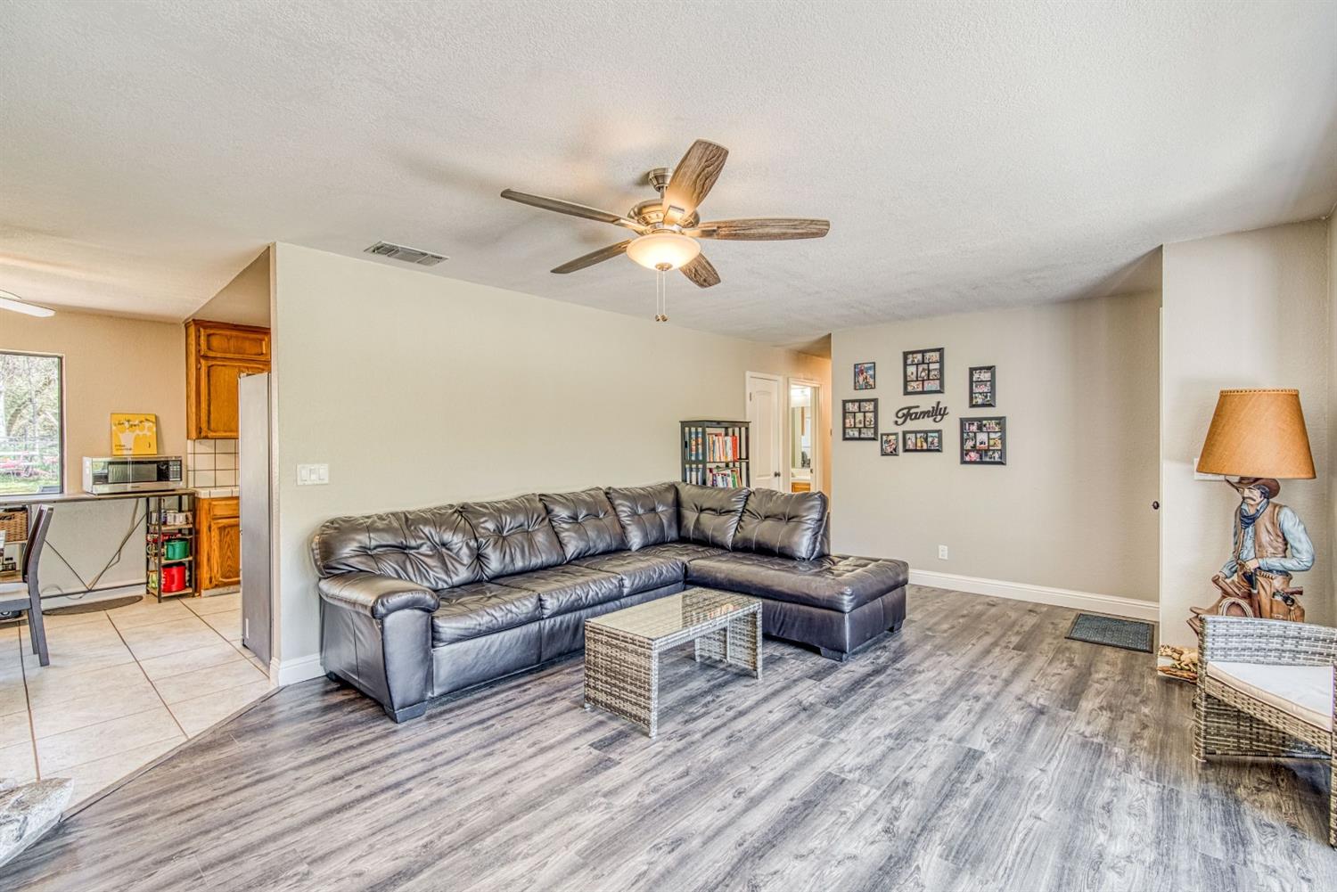 31549 Delaware Road Coarsegold, CA 93614 - Photo 10 of 38 Gallery Image 10