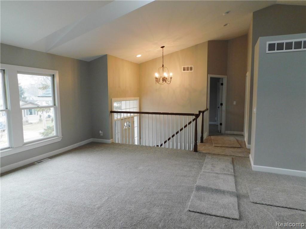 620 Renshaw Street Rochester, MI 48307 - Photo 6 of 30