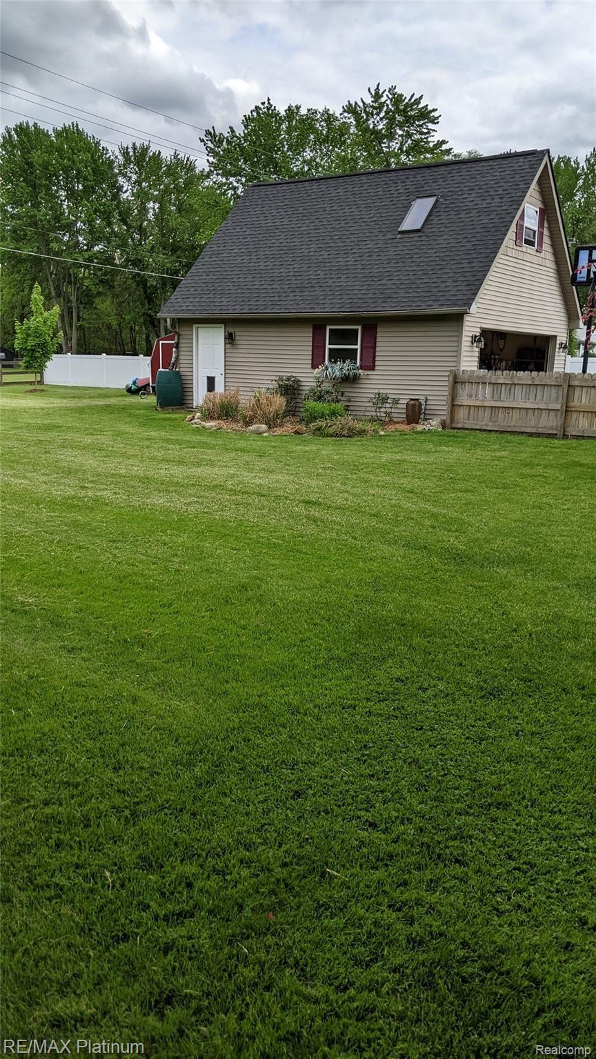 585 County Farm Road Howell, MI 48843 - Photo 27 of 31 PXL_20220523_184201288.jpg