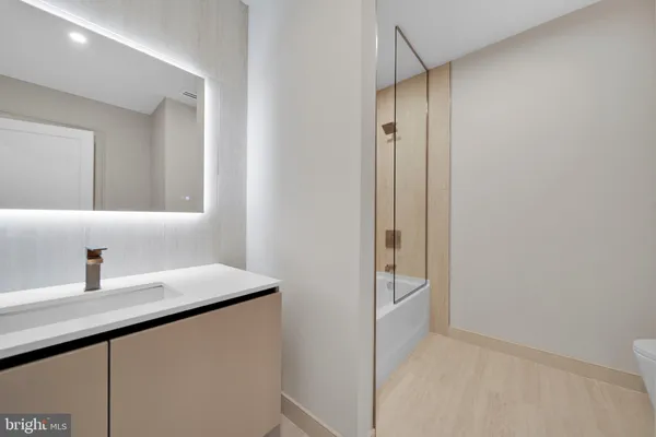 $3,500 | 2121 Ward Place Northwest, Unit 402, Washington, DC 20037