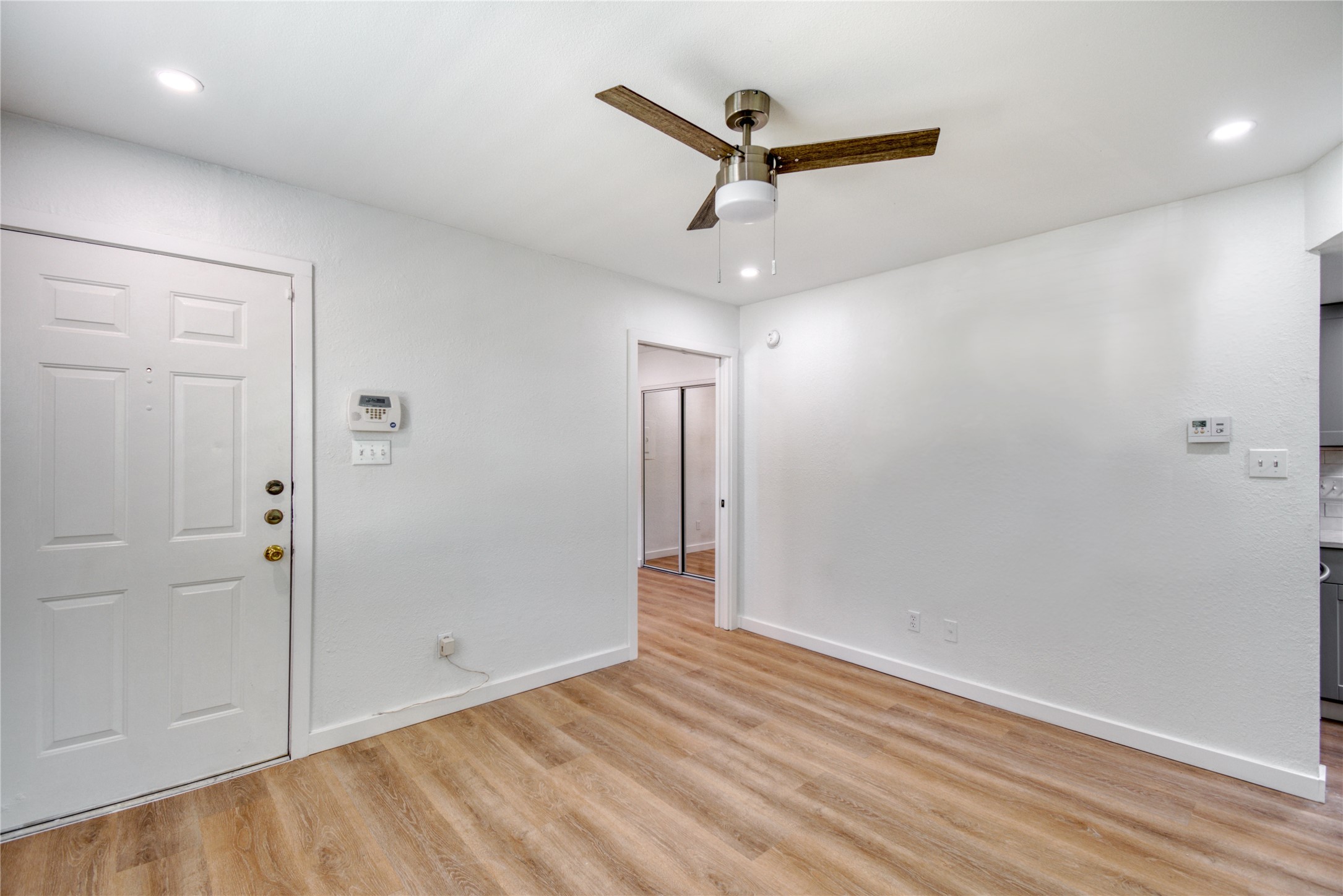 2500 Burleson Road, Unit 701 Austin, TX 78741 - Photo 4 of 19