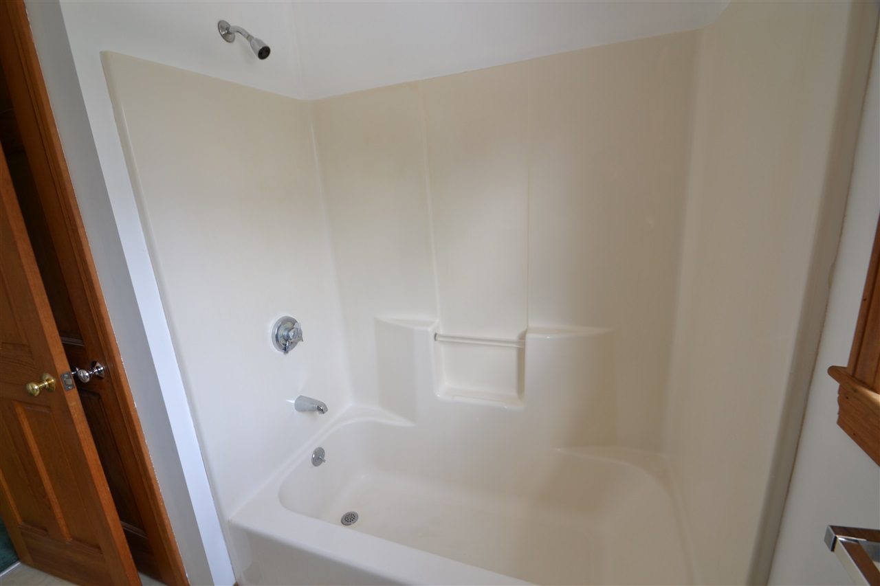 440 Candia Road Chester, NH 03036 - Photo 17 of 40 Gallery Image 17