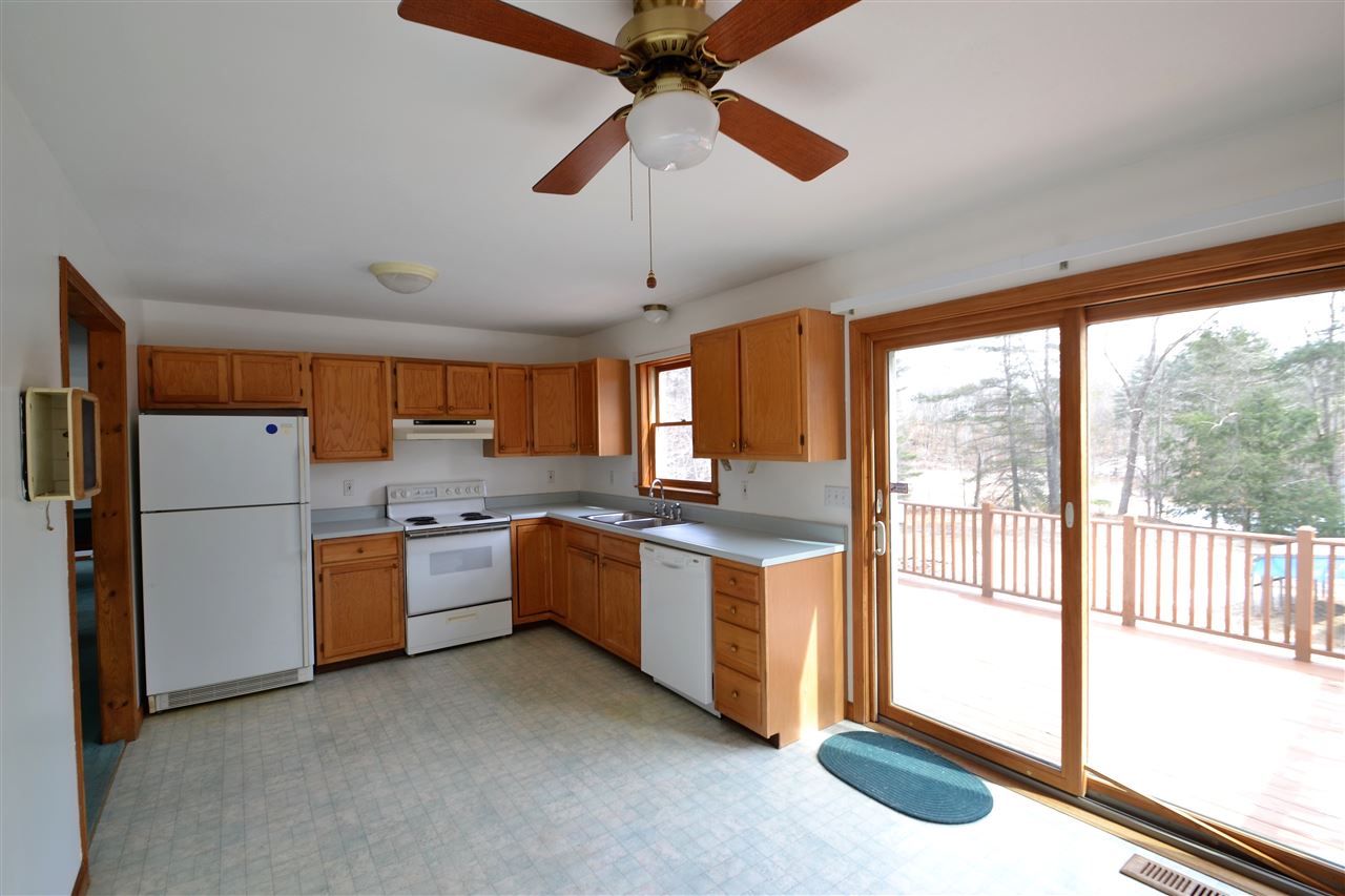 440 Candia Road Chester, NH 03036 - Photo 7 of 40 Gallery Image 7